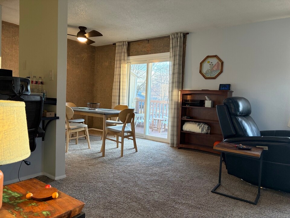 1205 Centaur Cir in Lafayette, CO - Foto de edificio