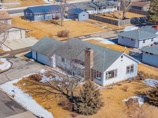 300 Pleasant Dr in Waunakee, WI - Building Photo - Building Photo