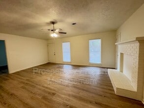 106 Bonanza Dr in Phenix City, AL - Building Photo - Building Photo