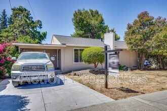 2888 El Sobrante St in Santa Clara, CA - Building Photo - Building Photo