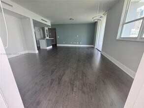 5970 Indian Creek Dr in Miami, FL - Building Photo - Building Photo