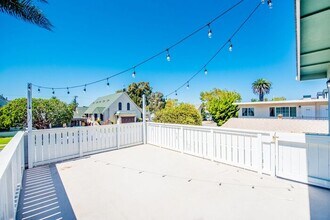 322 10th St in Huntington Beach, CA - Building Photo - Building Photo