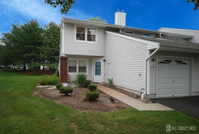 9 Sandpiper Dr in Sayreville, NJ - Building Photo - Building Photo