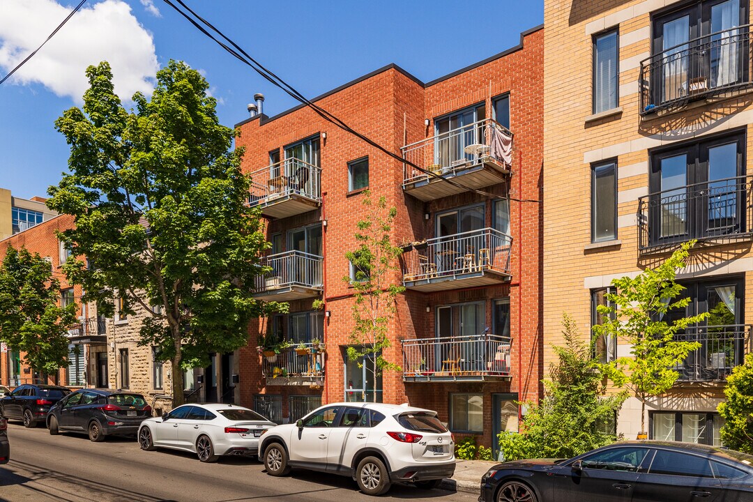 4155 Saint-Dominique Rue in Montréal, QC - Building Photo