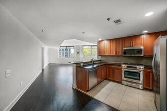 800 Jackson St in Hoboken, NJ - Foto de edificio - Building Photo