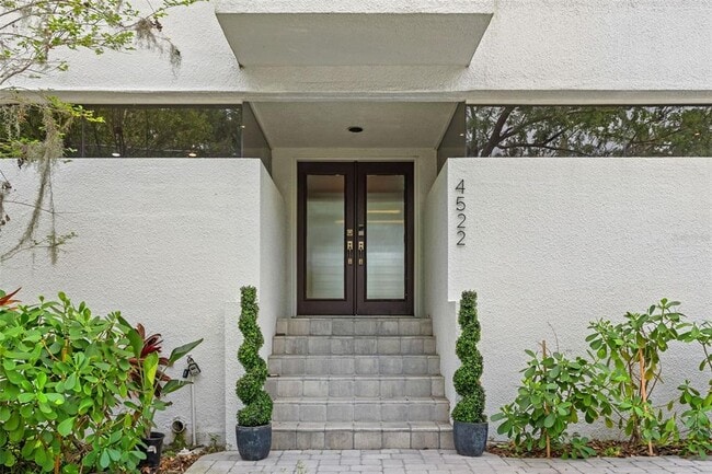 4522 W North B St in Tampa, FL - Building Photo - Building Photo