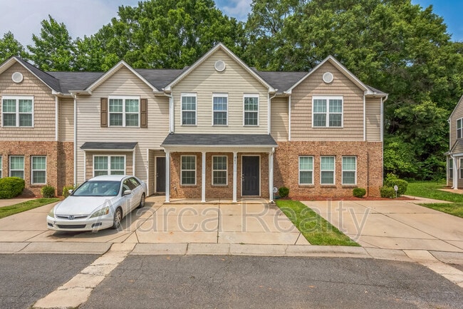 property at 861 Plaza Walk Dr