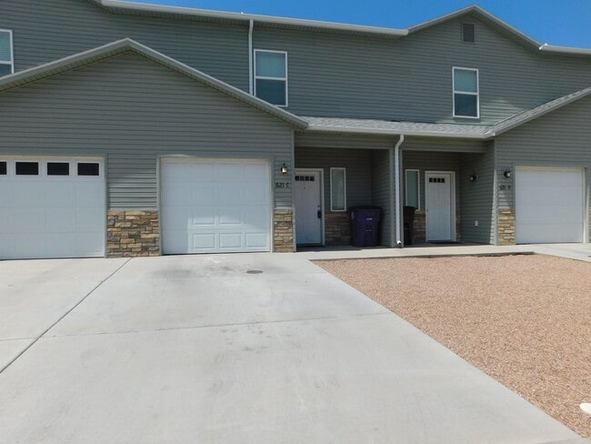 property at 621 Zenith Ln
