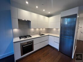 East 44th Street in New York, NY - Building Photo