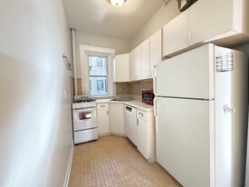 1564 Commonwealth Ave, Unit 2 Apartamentos