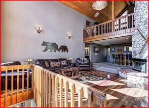 1216 Kodiak Dr in Lake Arrowhead, CA - Building Photo - Building Photo