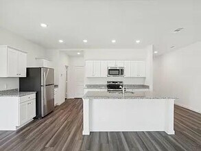 233 Berthe Ct in Cedar Hill, TX - Building Photo - Building Photo