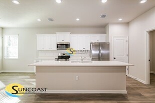 11108 N Morrell Dr in Citrus Springs, FL - Building Photo