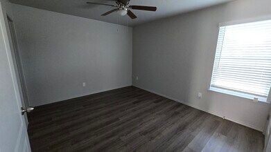 605 Lost Trl, Unit B in Copperas Cove, TX - Foto de edificio - Building Photo