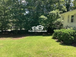 1017 Oakton Dr SW in Marietta, GA - Building Photo - Building Photo