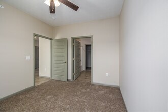 Walker Heights in Nixa, MO - Foto de edificio - Interior Photo