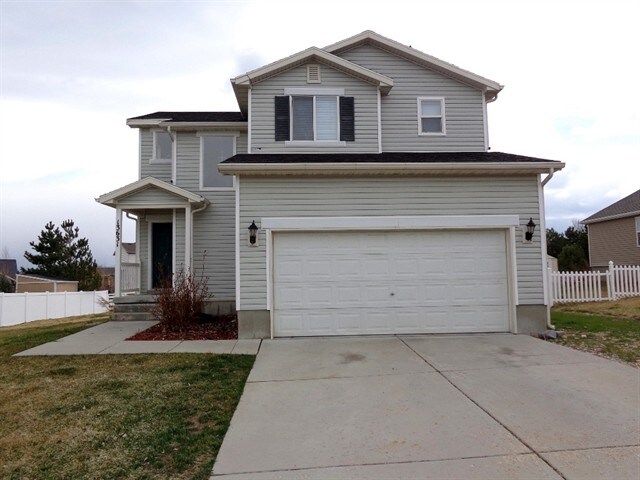 13631 Clipper Ridge Way in Herriman, UT - Building Photo