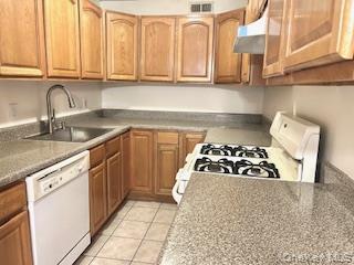 property at 285 Artist Lake Dr