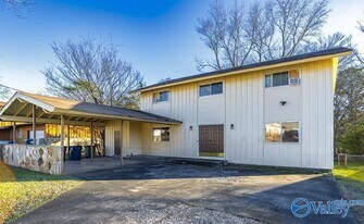 6015 Kimbrell Ln NW in Huntsville, AL - Building Photo