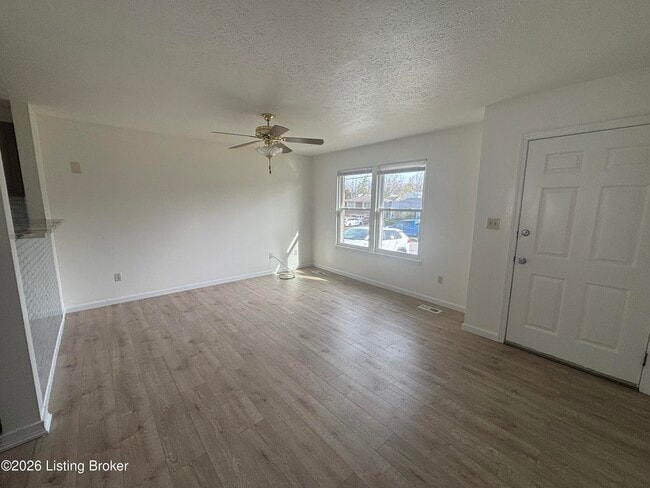 8409 Damascus Cir in Louisville, KY - Building Photo - Building Photo