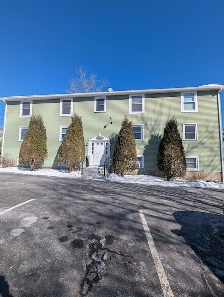 471 High St, Unit 5 in Hampton, NH - Building Photo