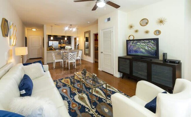 800 Town and Country Blvd photo'