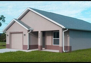 2378 Highland Ave in Ft. Myers, FL - Building Photo - Building Photo