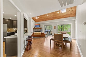 335 Locust Ridge Rd in Beech Mountain, NC - Building Photo - Building Photo