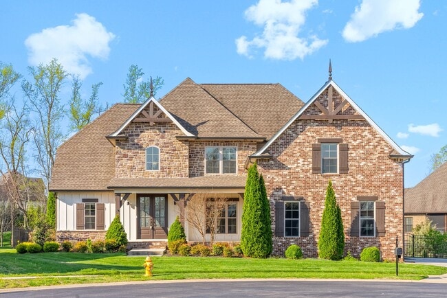 250 Harrowgate Dr in Clarksville, TN - Foto de edificio - Building Photo