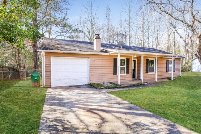 4964 Galbraith Cir in Stone Mountain, GA - Foto de edificio - Building Photo