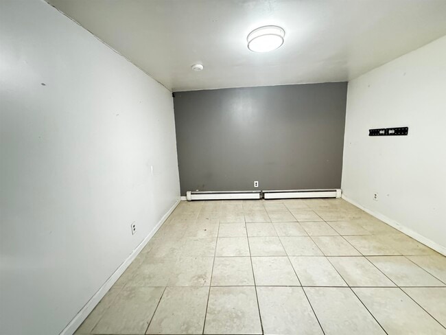 92 Hancock Ave in Jersey City, NJ - Building Photo - Building Photo