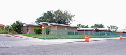 Sun Plaza Apartments in El Paso, TX - Building Photo - Building Photo