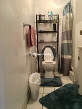 1673 Beacon St, Unit 2 in Brookline, MA - Foto de edificio - Building Photo