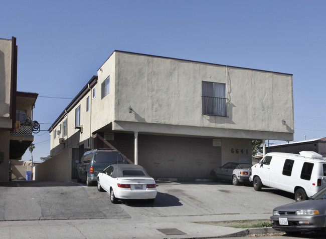 6641 Beck Ave in North Hollywood, CA - Building Photo - Building Photo