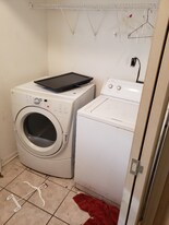 8810 Albemarle Rd in Charlotte, NC - Building Photo