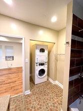 8053 S Throop St in Chicago, IL - Foto de edificio - Building Photo