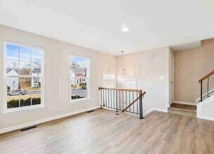 11215 Lake Overlook Pl in Bowie, MD - Foto de edificio - Building Photo