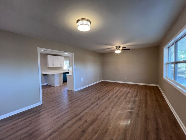 220 Phillips Ave in Port Wentworth, GA - Building Photo - Building Photo