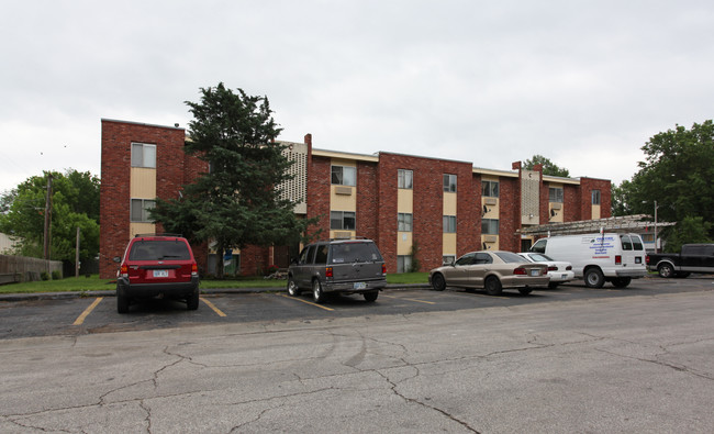 Ridgeway Apartments in Olathe, KS - Foto de edificio - Building Photo