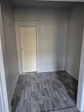 179 Hart St, Unit 2 bedroom in Brooklyn, NY - Foto de edificio - Building Photo