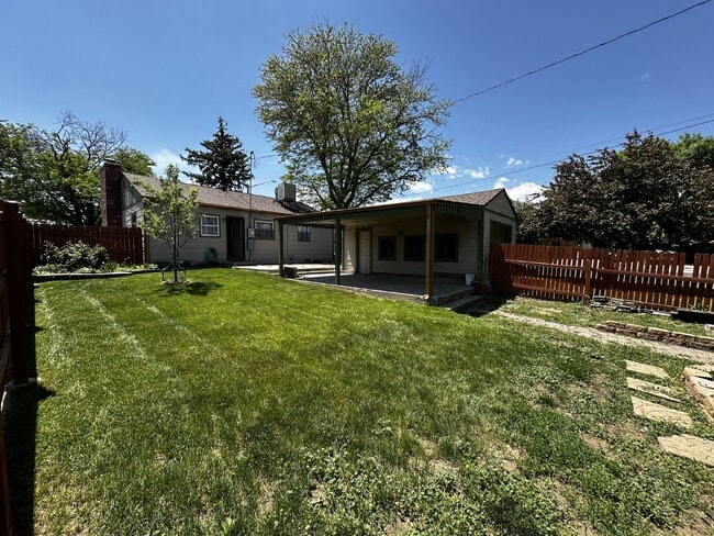 property at 1395 W Center Ave
