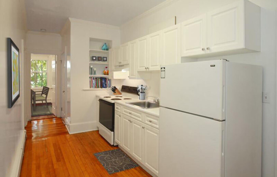 9 Fairbanks St, Unit 1 in Brookline, MA - Building Photo