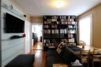 71 Porter St, Unit 2 in Cambridge, MA - Building Photo - Building Photo