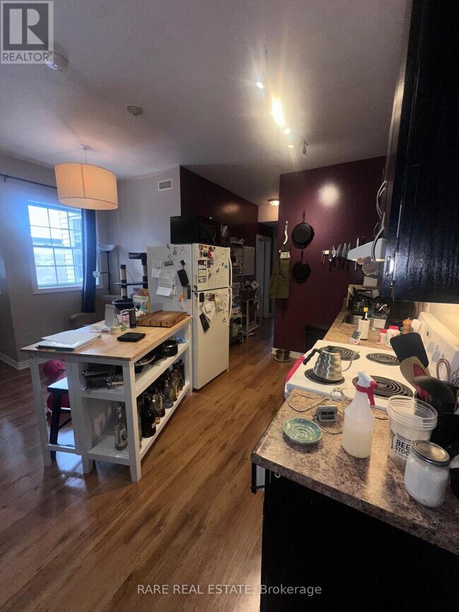 198 Augusta Ave in Toronto, ON - Building Photo - Building Photo