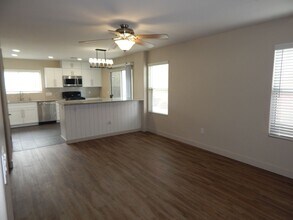 8070 E Senate St in Tucson, AZ - Building Photo - Building Photo