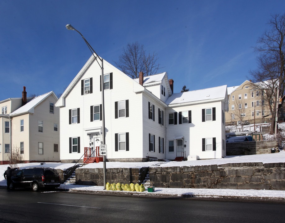 113 W Boylston St in Worcester, MA - Foto de edificio