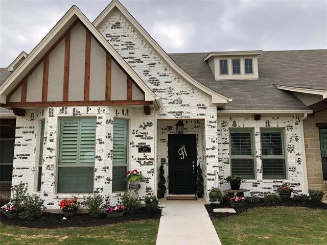 319 Tinker Trail in Burleson, TX - Building Photo