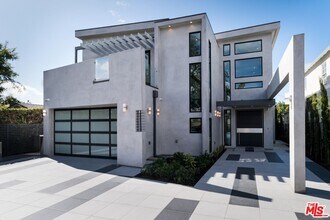 159 S Bowling Green Way in Los Angeles, CA - Building Photo - Building Photo