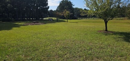 38 Pickard Rd in Thomaston, GA - Building Photo - Building Photo