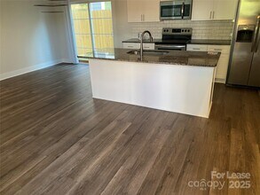 1506 Wembley Dr in Charlotte, NC - Building Photo - Building Photo
